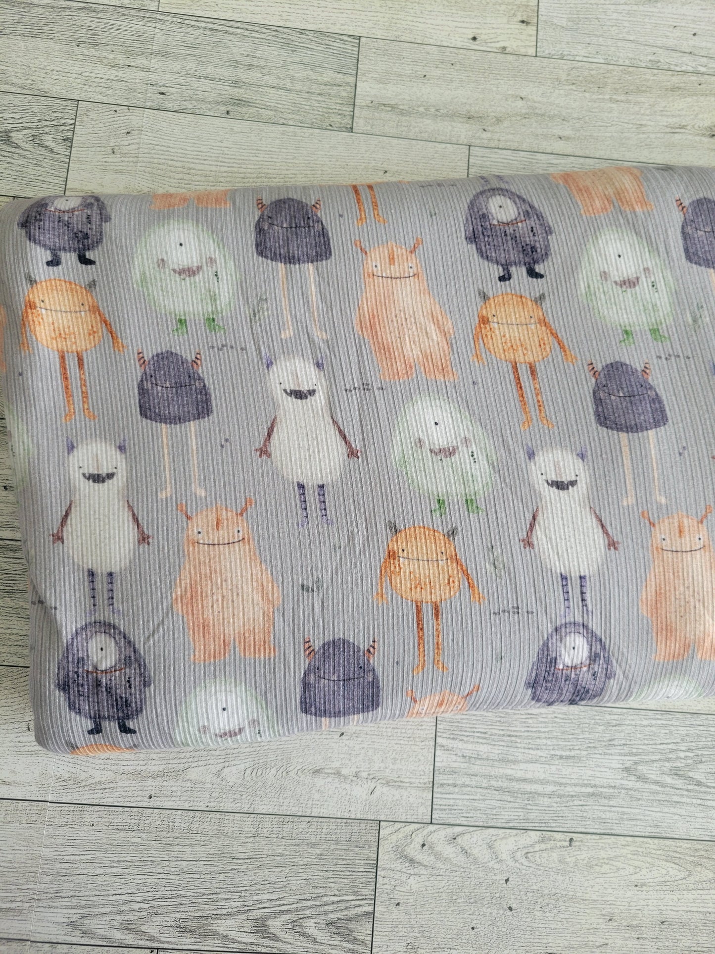 Monsters (bamboo rib) Lounge Set