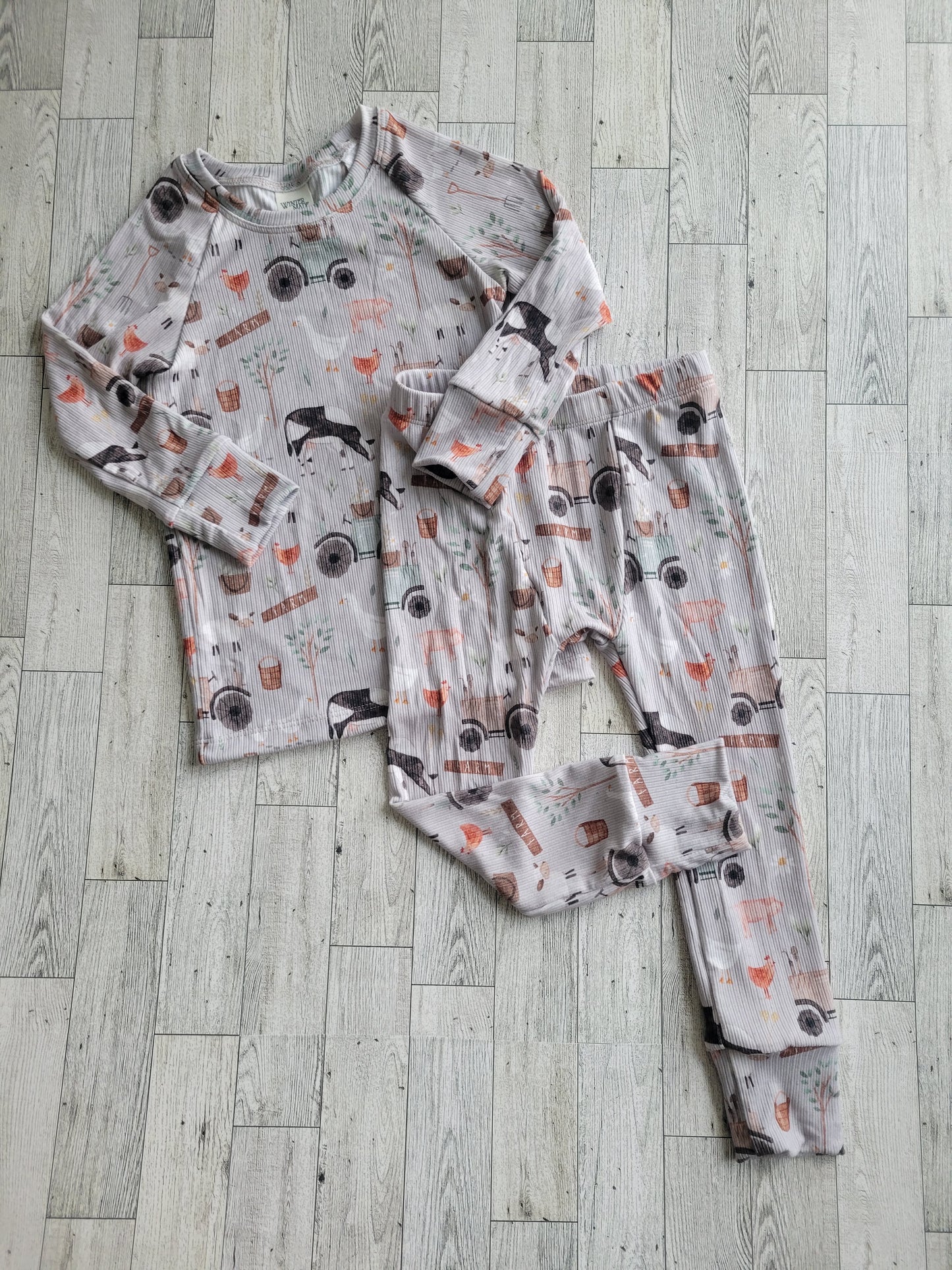 On The Farm -Grey (bamboo rib) Lounge Set