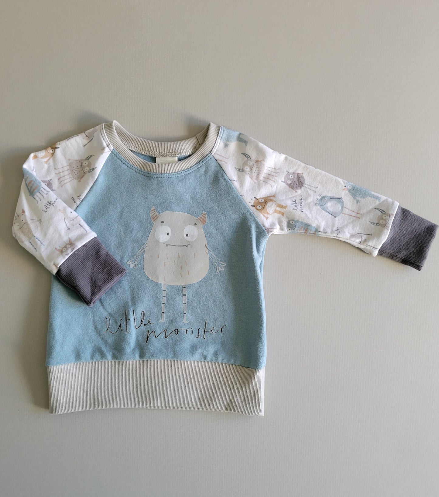 Little Monster Crew Neck *12-18m